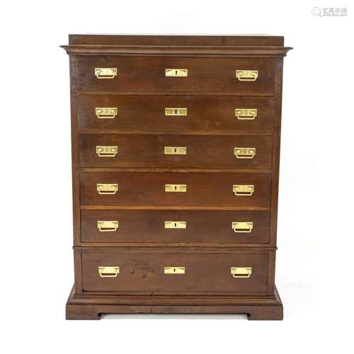 Chiffoniere/men's chest of drawers,