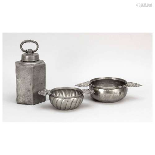 Three pieces of pewter, 18th/19th