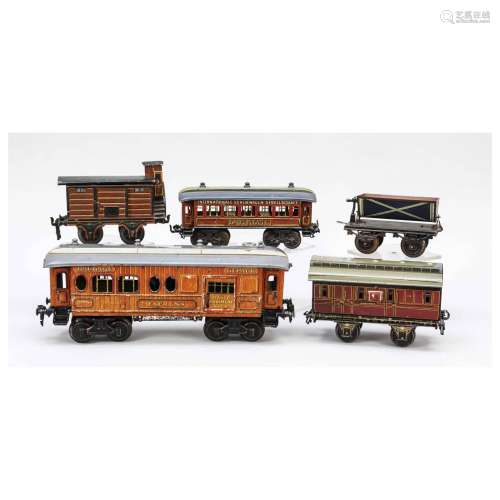Mixed lot of 5 model railroad cars