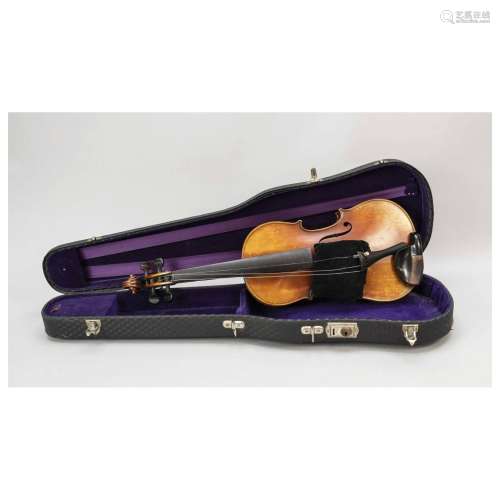 Violin in violin case, around 1900