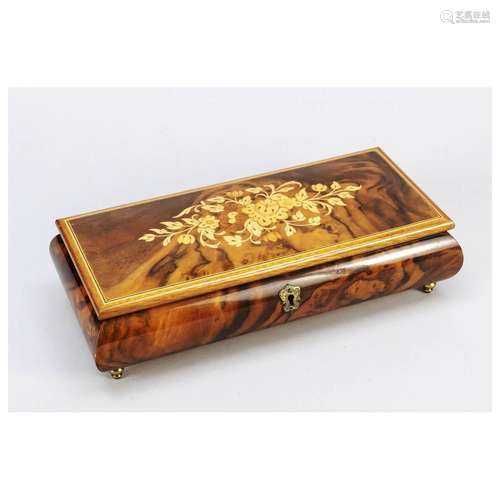 Jewelry box with music box (Reuge)