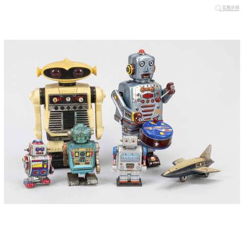 Mixed lot of vintage robots, 2nd h