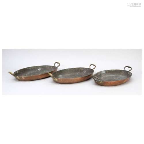 8 copper pans, 19th/20th c., oval