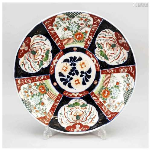 Large Imari plate, Japan, Arita, c.