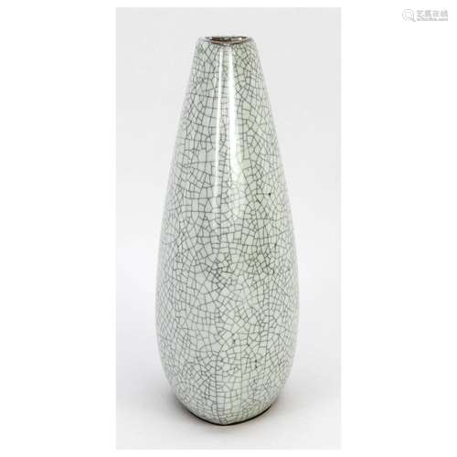 Designer vase with Ge glaze, China,