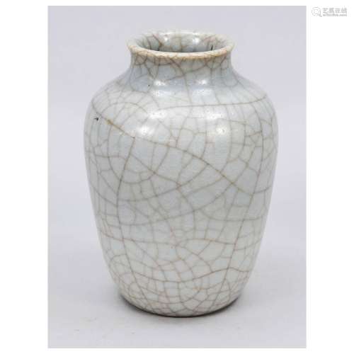 Vase with Ge glaze, China, Republic