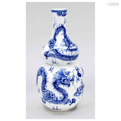 Bottle gourd vase, China, probably