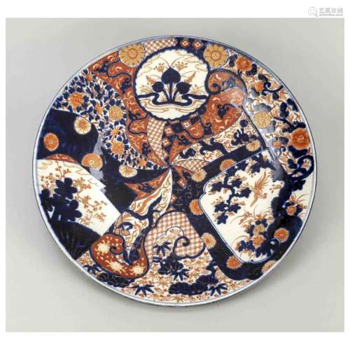 Large Imari plate, Japan, 19th c.,