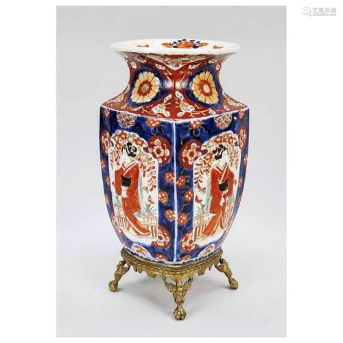 Imari splendid vase mounted, Japan,