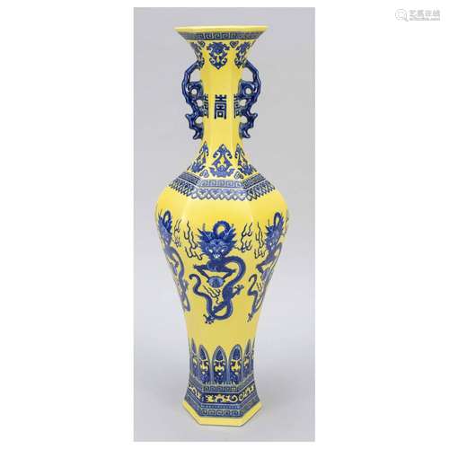 Unique slender enamel vase in Qianl