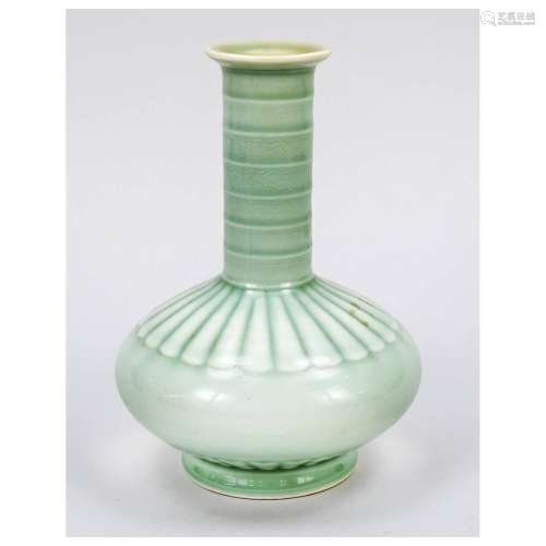 Longquan bottle vase, China, 19th/2