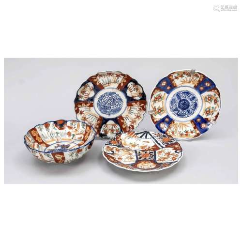 3 plates and a bowl Imari, Japan, 1