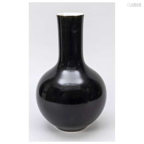 Large Mirror Black Vase, China, bul