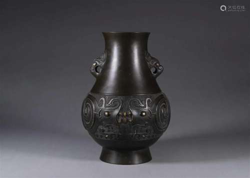 A gold and silver-inlaid bronze vase, Qianlong period, Qing ...