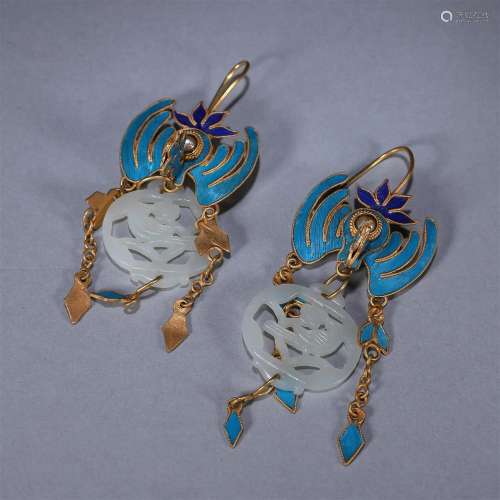 A pair of jade inlaid gilding silver tian-tsui earrings