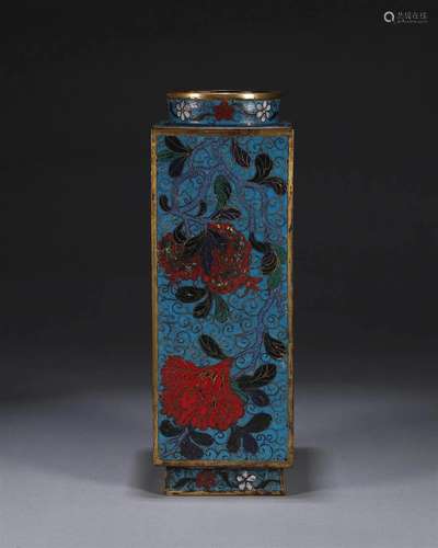 A flower patterned cloisonne cong vase