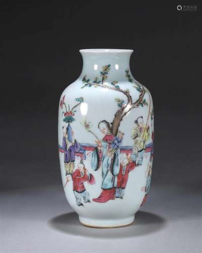A famille rose figure porcelain lantern shaped vase