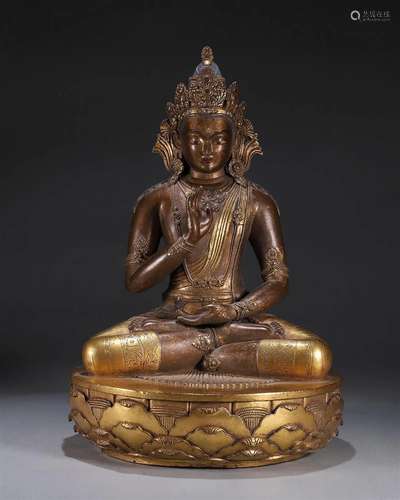 A gilding copper Guanyin statue