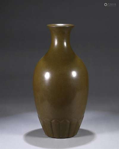 A tea dust glaze porcelain vase