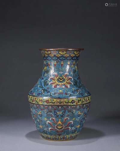 An interlocking flower patterned cloisonne zun