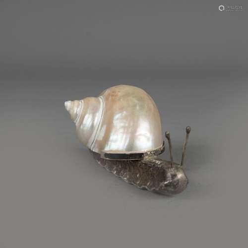 Silver snail