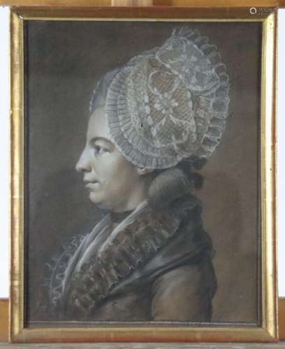 Ecole du XIXe siècle, Portrait de femme coiffée de profil en...