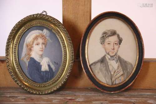 École du XIXe siècle, Deux portraits en médaillons représent...