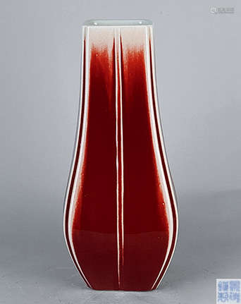 70年代 紅釉方瓶 