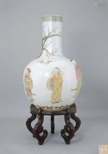 十九世紀 粉彩堆瓷人物天球瓶 