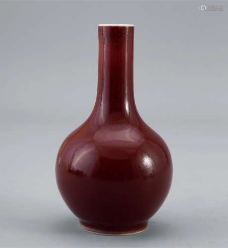 清乾隆 紅釉小椎把瓶  來源:加拿大梁誠先生(1864-1917年) 舊藏 來...