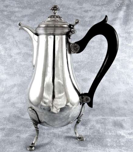 SALINS 1772-73Grande verseuse ou cafetière en argent de modè...