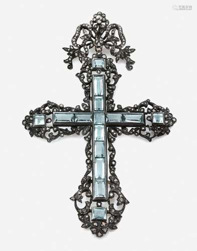 Pendentif croixEn or 18k et en argent, serti d'aigues-marine...