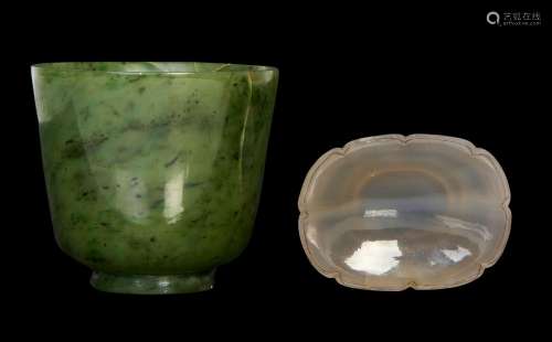 A CHINESE SPINACH JADE CUP & AGATE BRUSH REST, 19TH CENT...