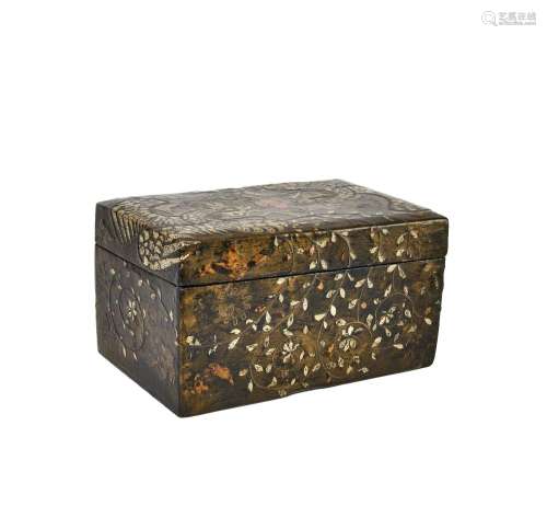 A KOREAN LACQUER MOTHER OF PEARL INLAY BOX, 19TH CENTURY