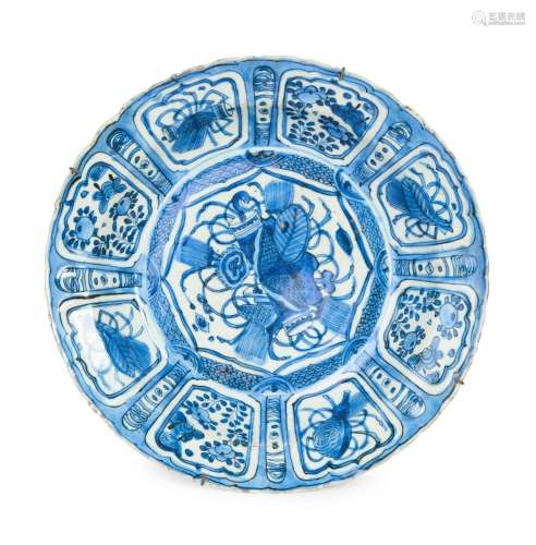 A CHINESE BLUE & WHITE PLATE, WANLI PERIOD (1573-1620)