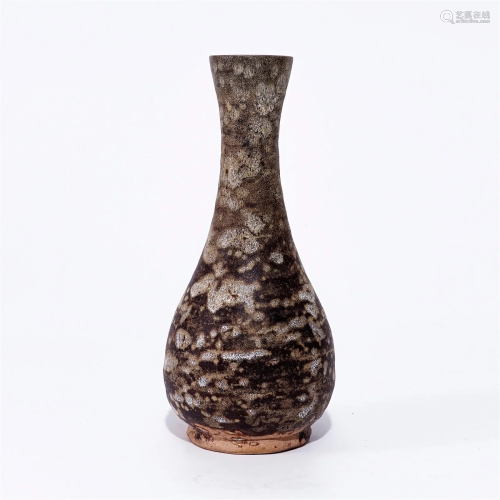 A  Jizhou ware vase with patterns in the Song Dynasty