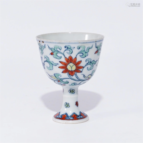 A contrasting color cup in the Yongzheng period of the Qing ...