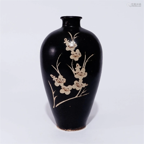 A  Jizhou ware vase with plum pattern in the Song Dynasty