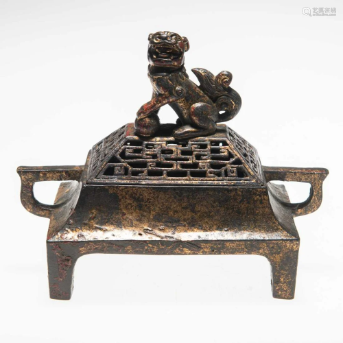 A CHINESE BRONZE CENSER