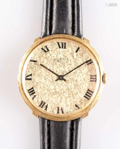 A GOLD-PLATED ROAMER STRAP WATCH