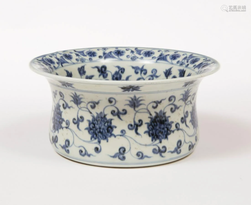 Chinese Ming-Style Blue and White Porcelain Basin