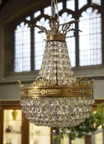 Glass and gilt metal classical-style chandelier of pear-shap...