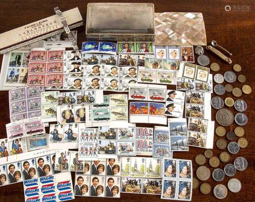 Collection of miscellaneous items and silver including: silv...