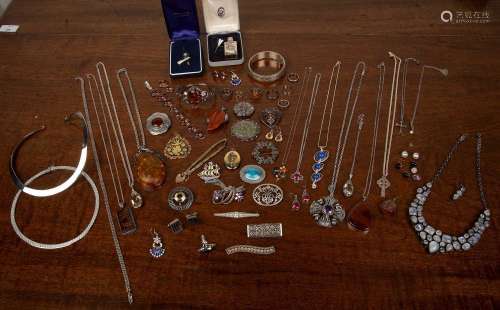 Collection of silver and white metal jewellery including a p...