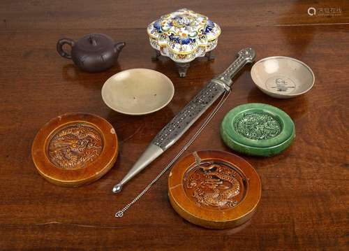 Group of items Chinese and European, comprising of three cer...