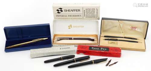 Vintage and later fountain pens and ballpoint pens, some wit...