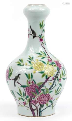 Chinese porcelain garlic head vase hand painted in the famil...