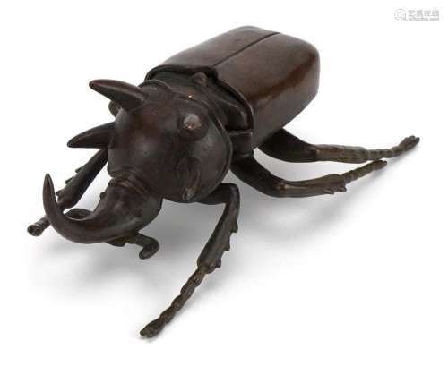 Japanese patinated bronze stag beetle with hinged back 10.5c...