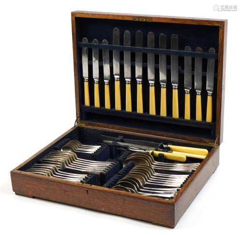 Mappin & Webb silver plated cutlery housed in an oak can...