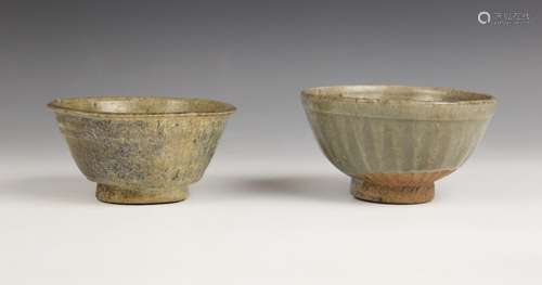 A Thai Sawankhalok celadon glazed bowl, 14th/15th century, o...